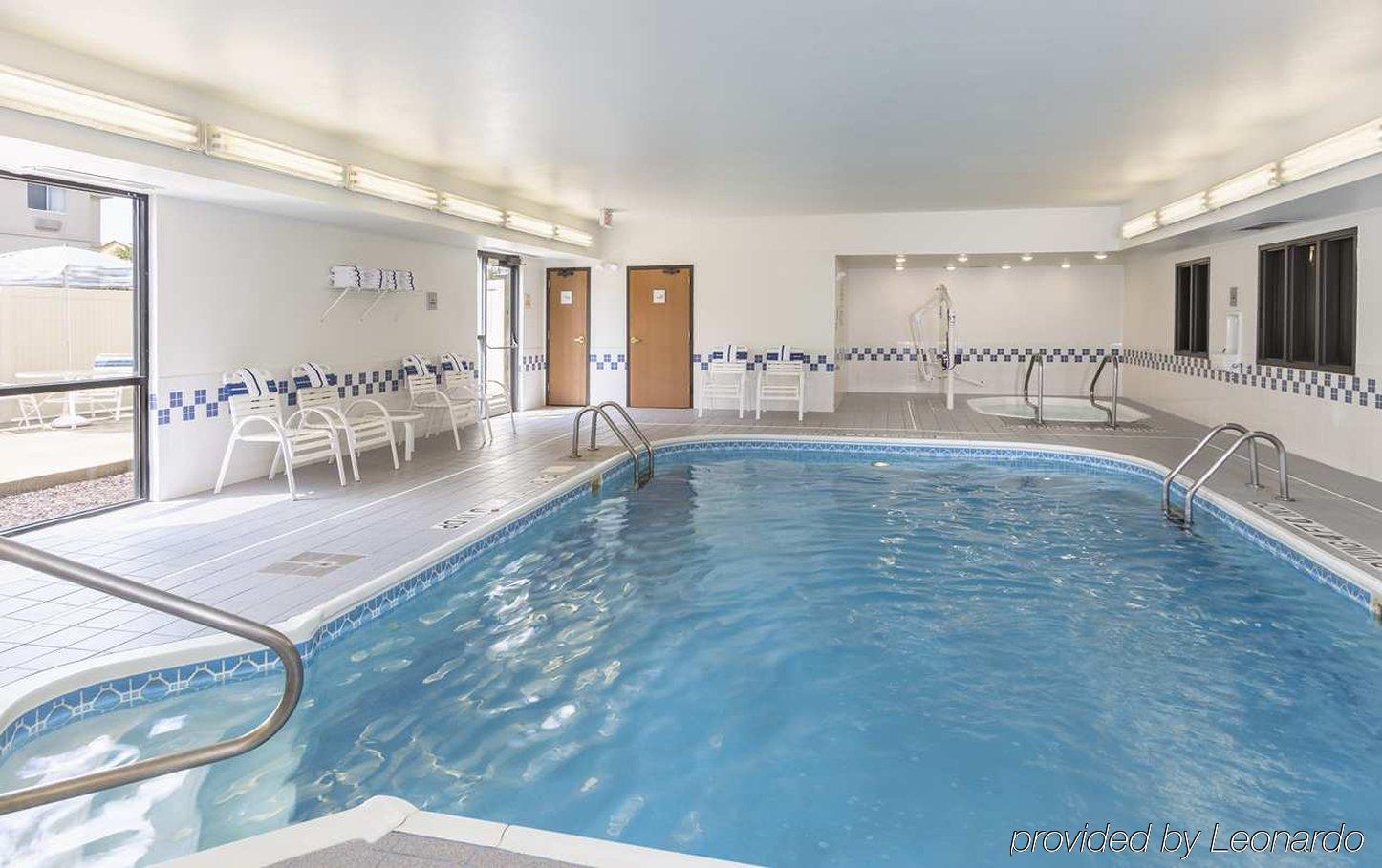 Hampton Inn Youngstown/Boardman Poland Bagian luar foto