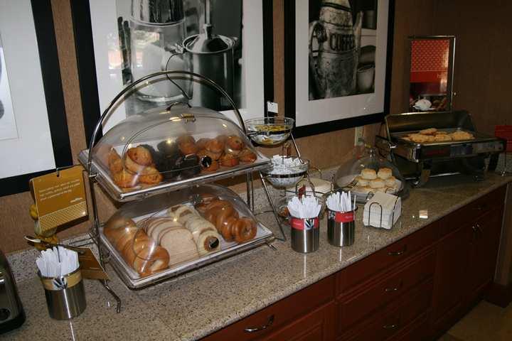 Hampton Inn Youngstown/Boardman Poland Restoran foto